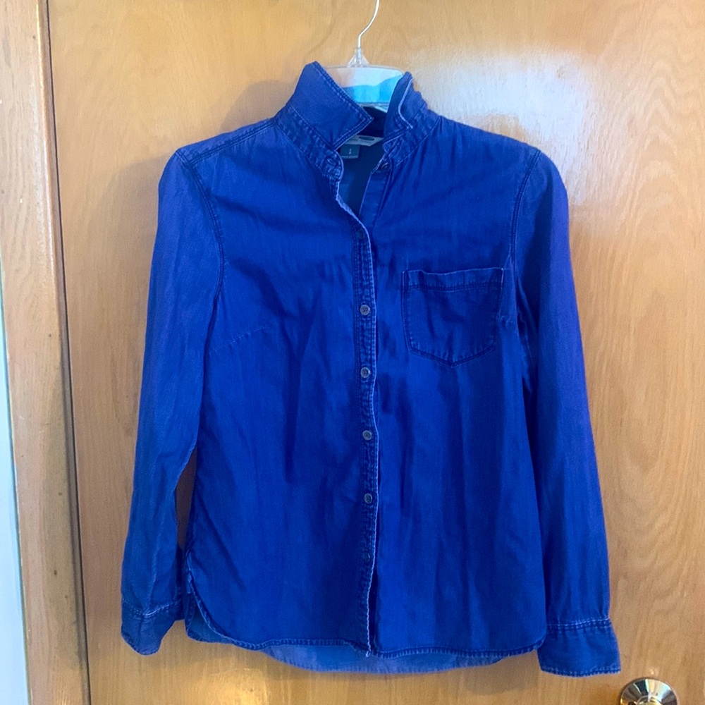 Long sleeve button up denim shirt